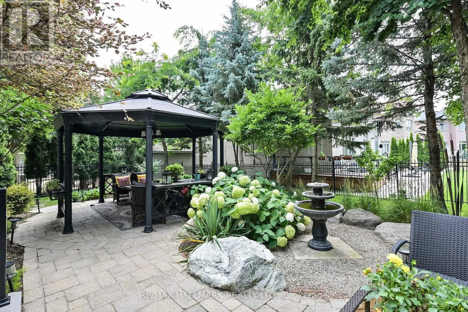 436 PARADELLE DRIVE