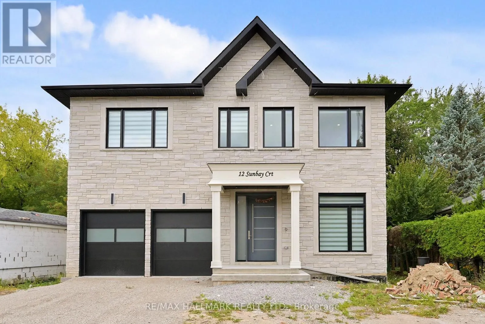 12 SUNBAY COURT