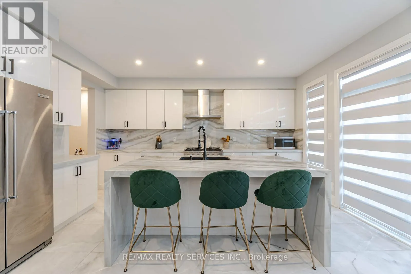 7 BYBLOS COURT
