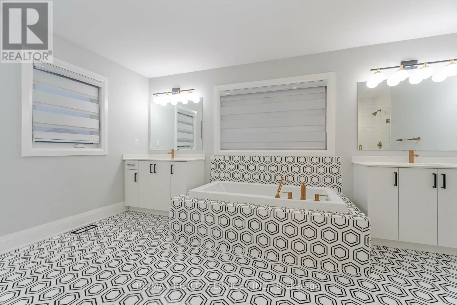 7 BYBLOS COURT