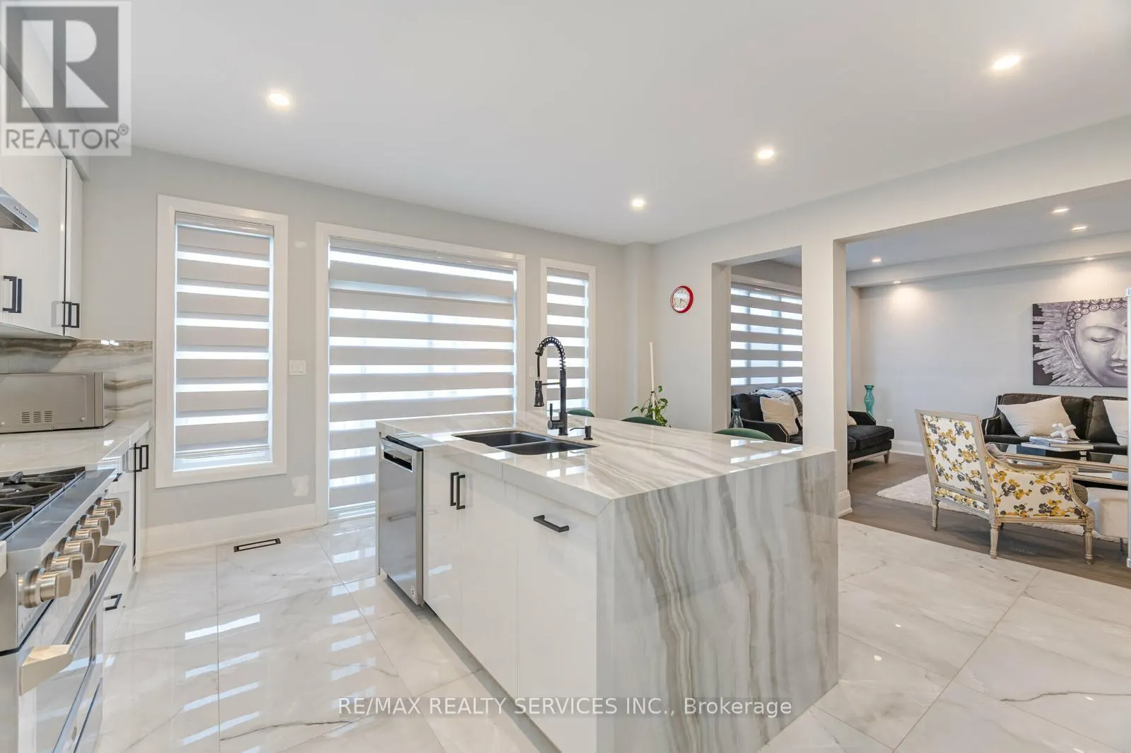 7 BYBLOS COURT