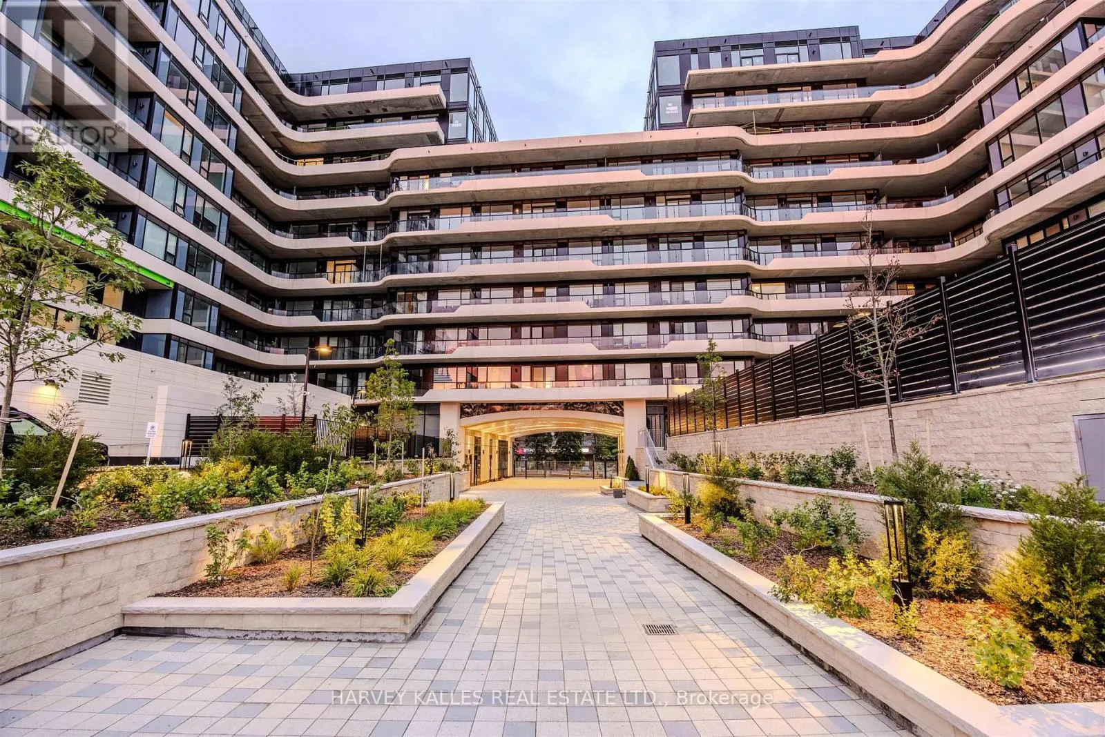 432 - 8188 YONGE STREET