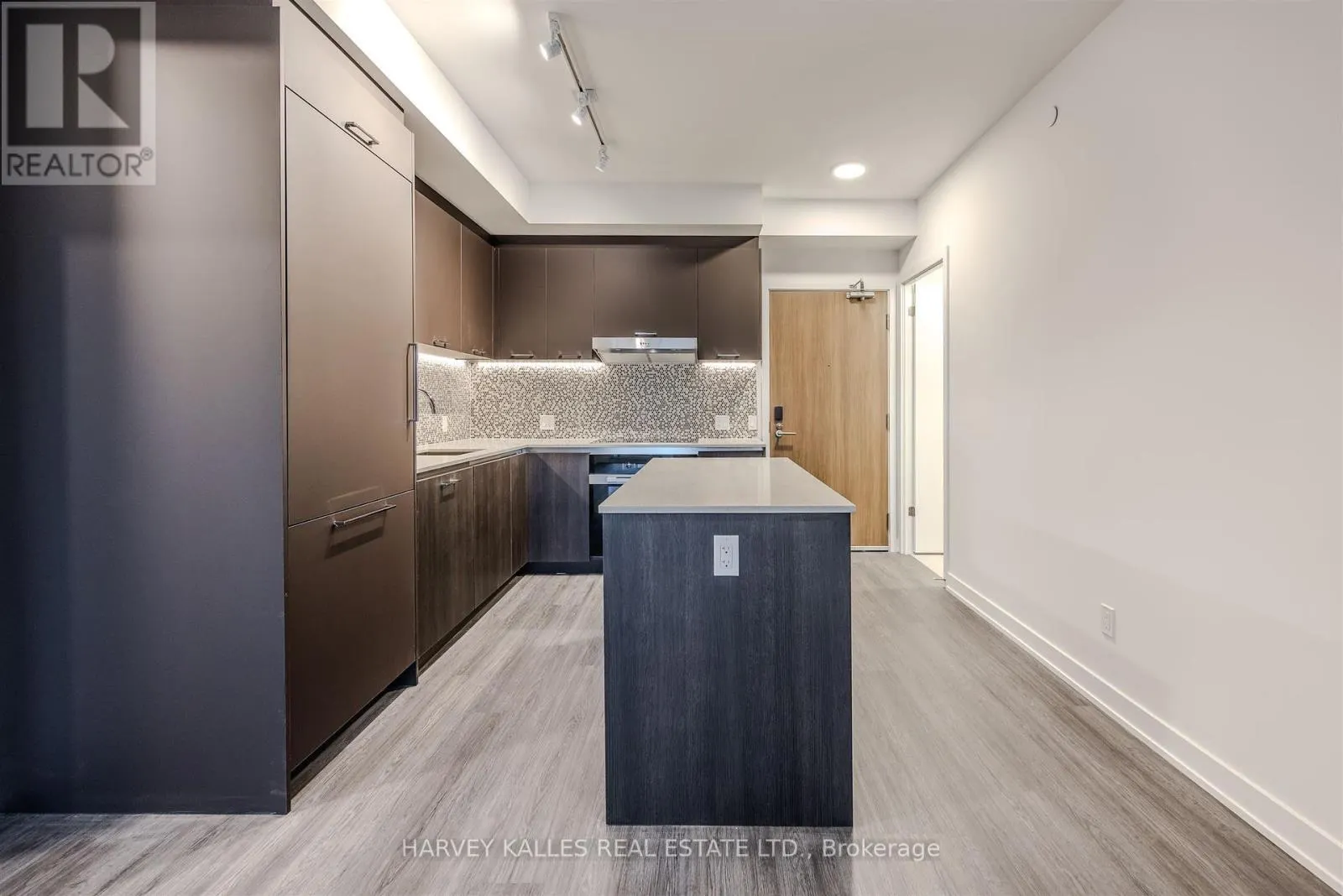 432 - 8188 YONGE STREET