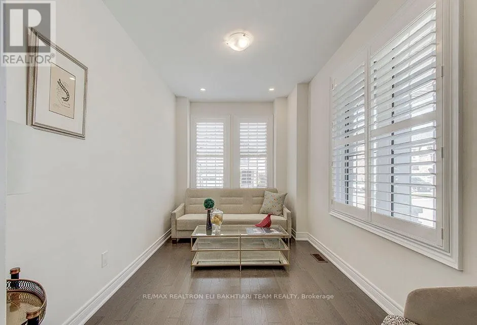 43 DRIZZEL CRESCENT
