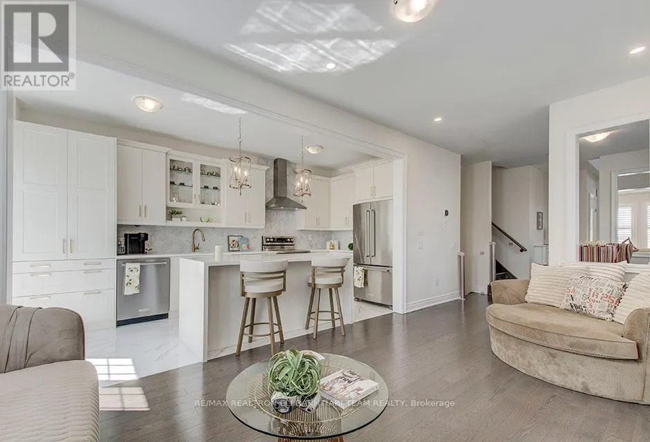 43 DRIZZEL CRESCENT