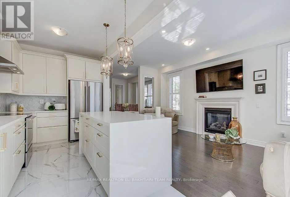 43 DRIZZEL CRESCENT