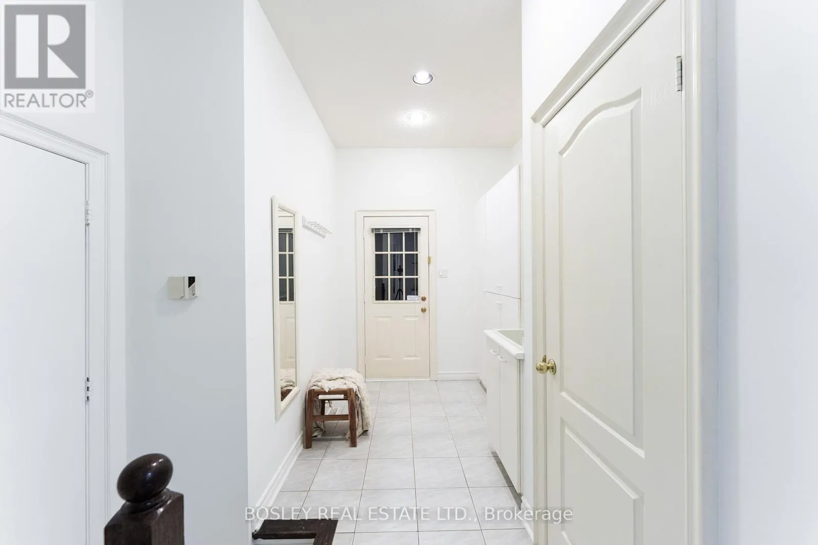 82 WOODSTONE AVENUE