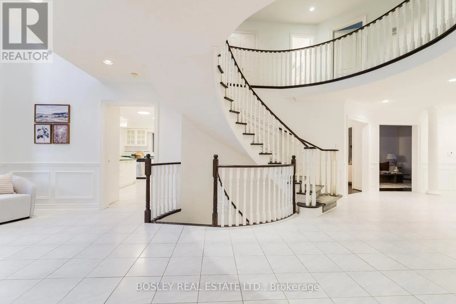 82 WOODSTONE AVENUE