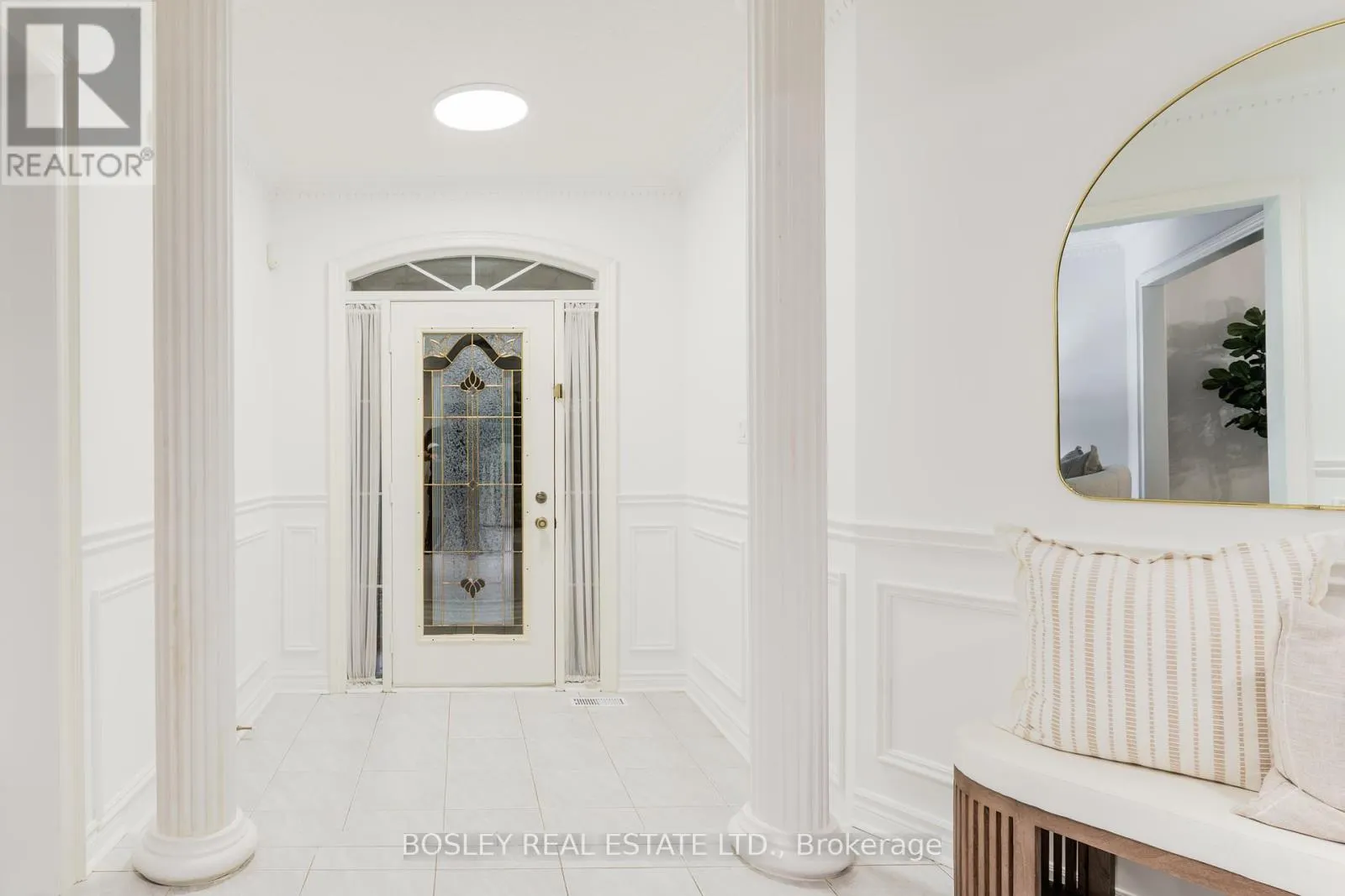 82 WOODSTONE AVENUE