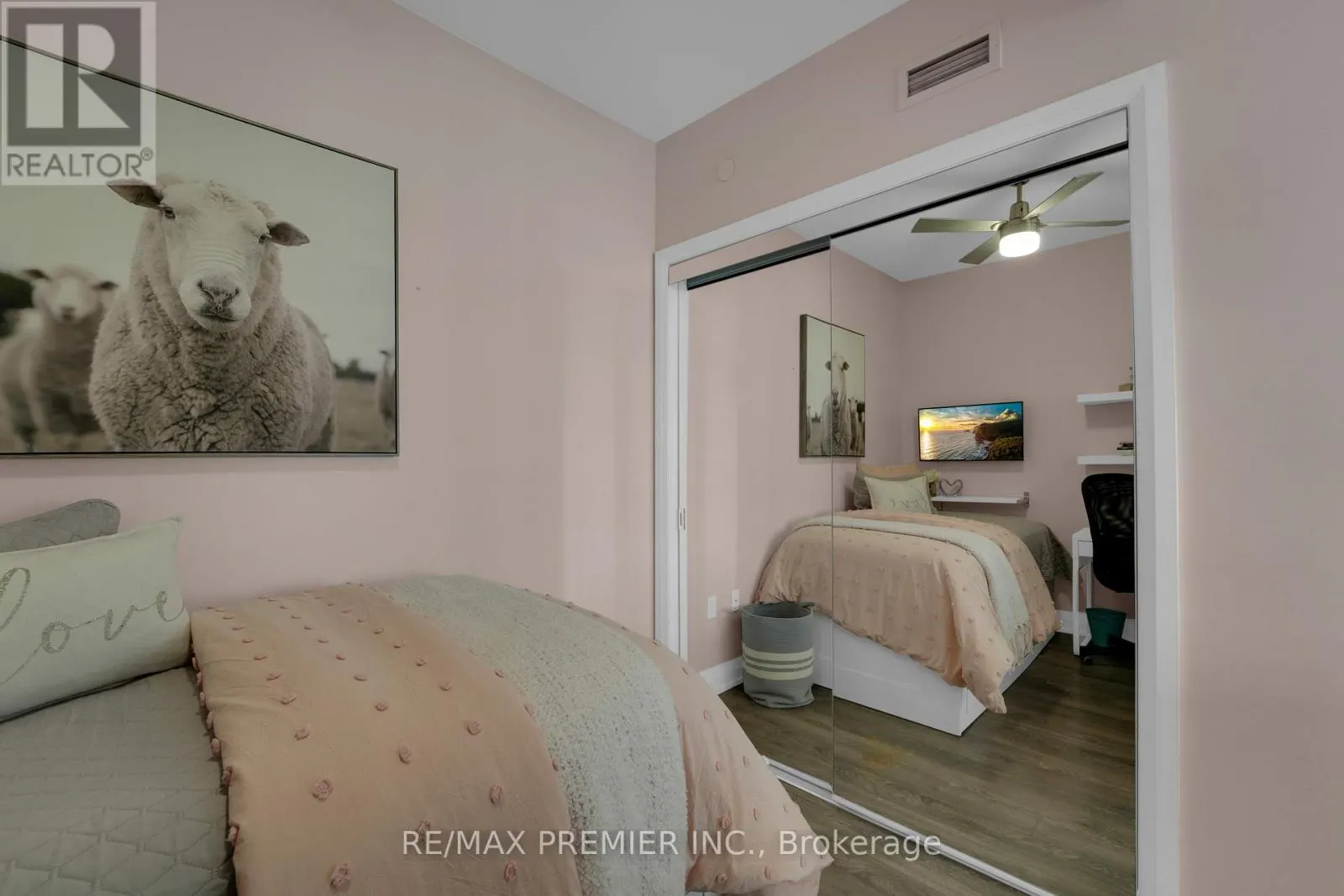 426 - 4800 HIGHWAY 7