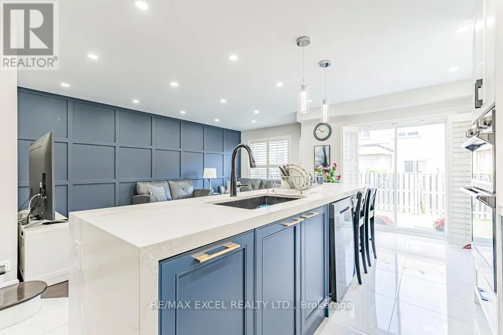 271 RICHARD UNDERHILL AVENUE