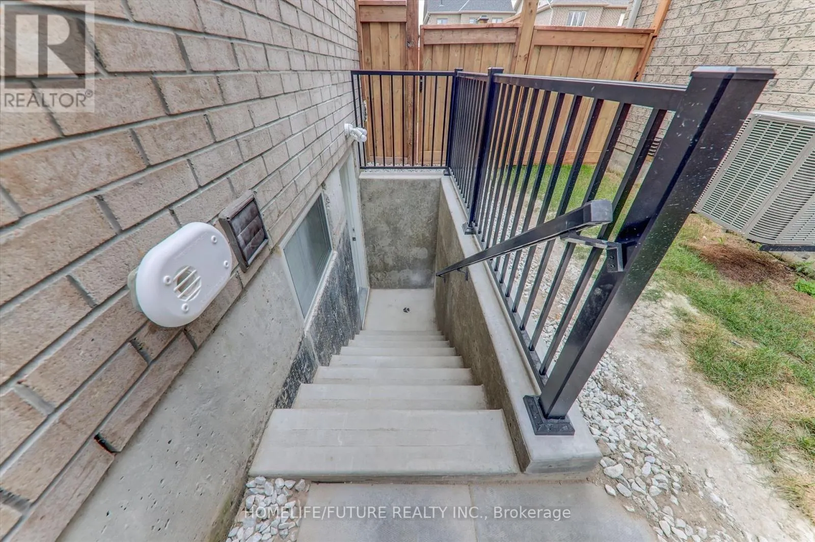BSMT - 77 MAC CAMPBELL WAY
