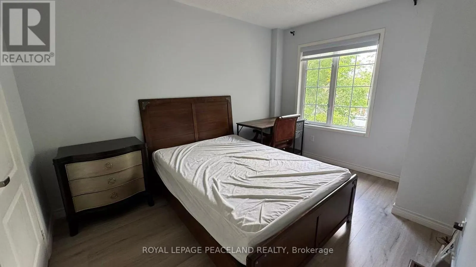 25 BERTRAM EARNSHAW DRIVE