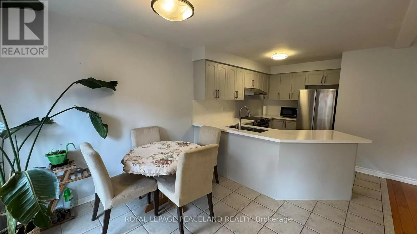25 BERTRAM EARNSHAW DRIVE