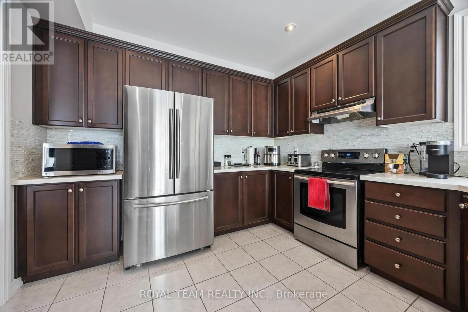 218 RICHARDSON CRESCENT