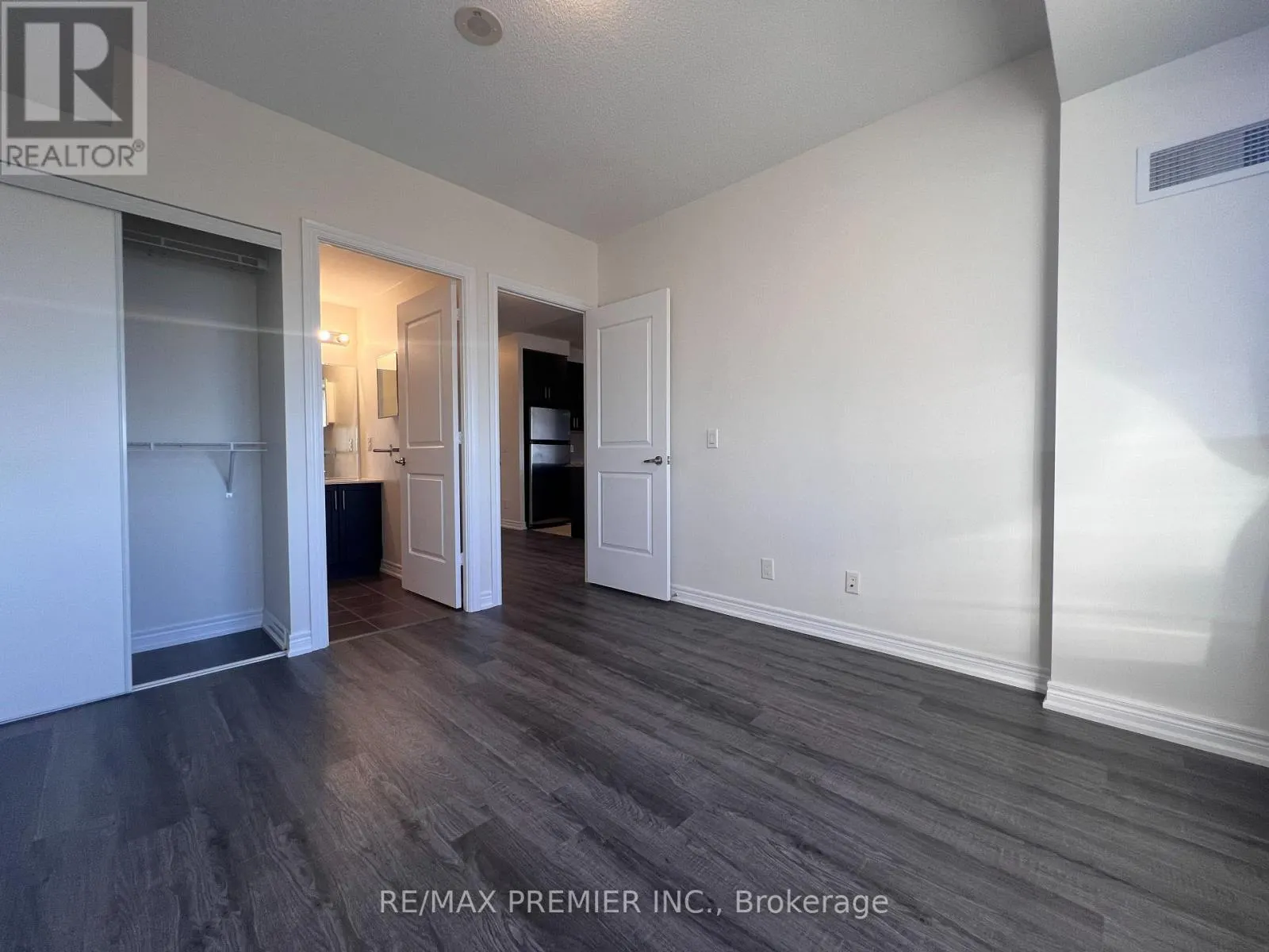 1502 - 9245 JANE STREET