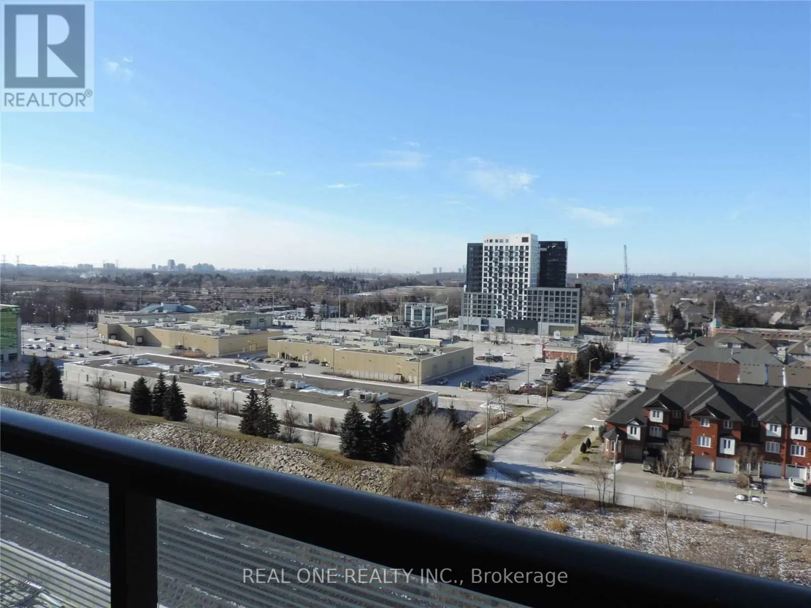 1015 - 85 ONEIDA CRESCENT