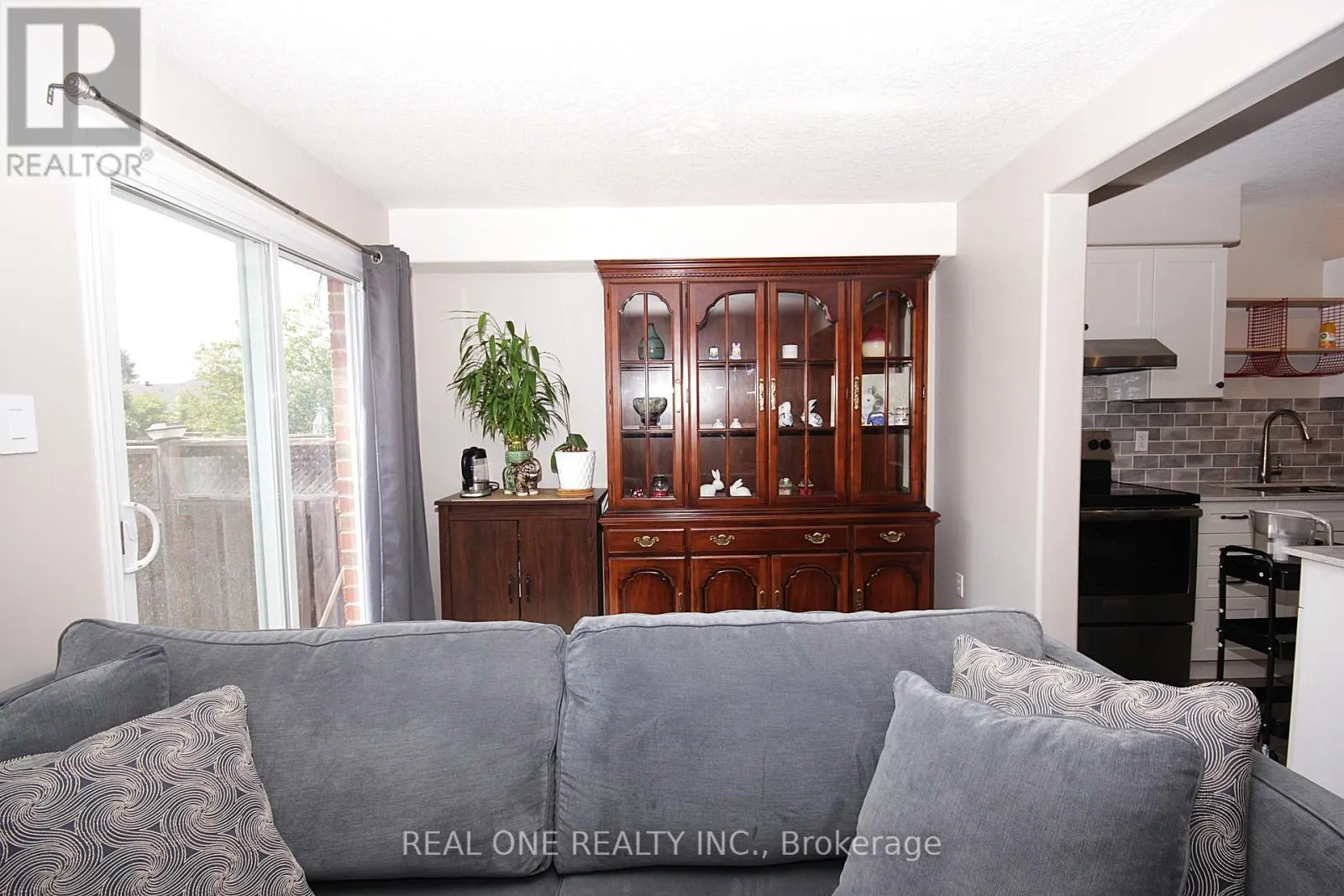 43 SHEPHARD AVENUE