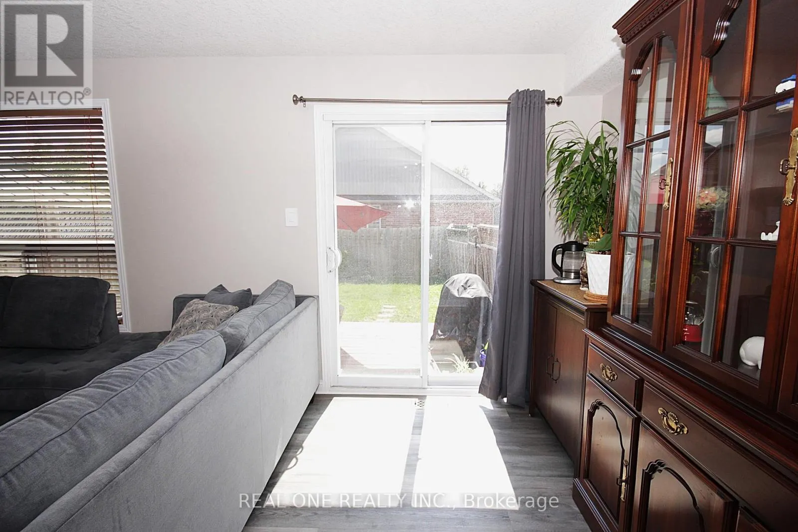 43 SHEPHARD AVENUE