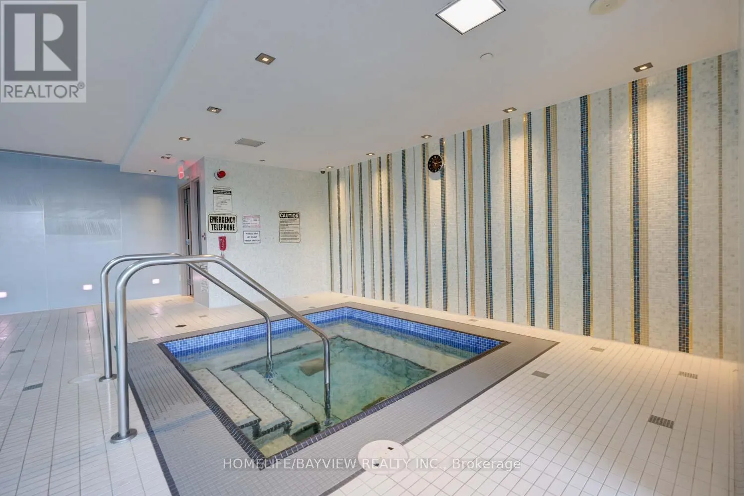 2403 - 7165 YONGE STREET