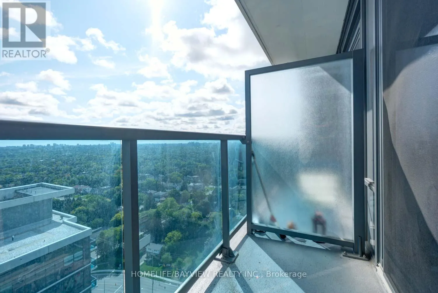 2403 - 7165 YONGE STREET