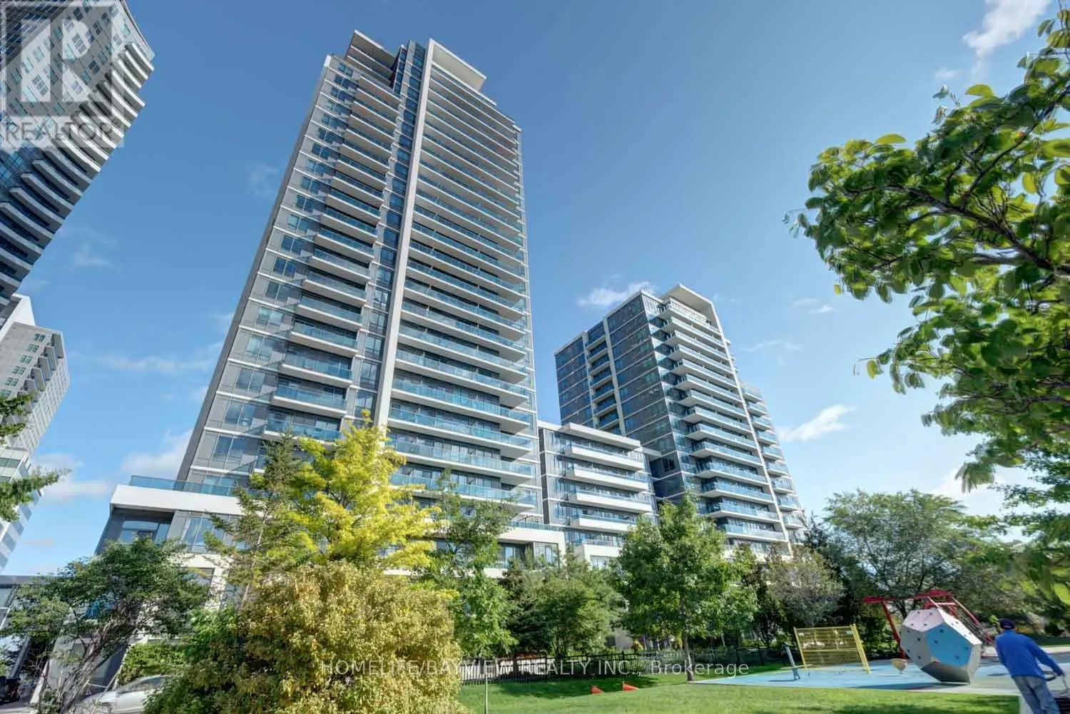 2403 - 7165 YONGE STREET