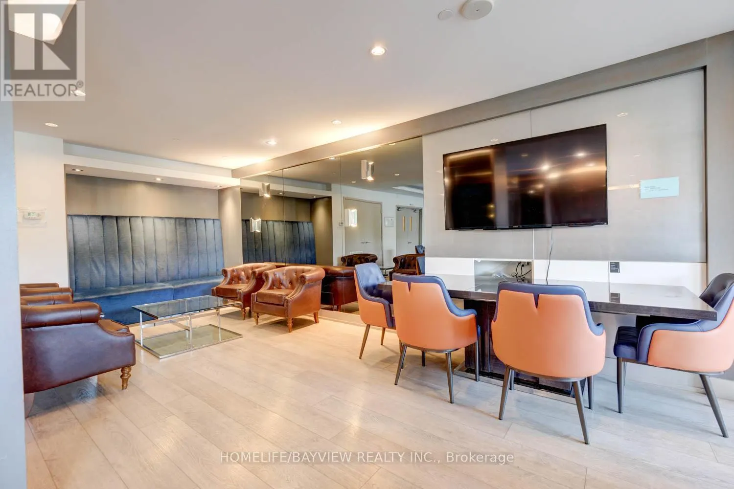 2403 - 7165 YONGE STREET