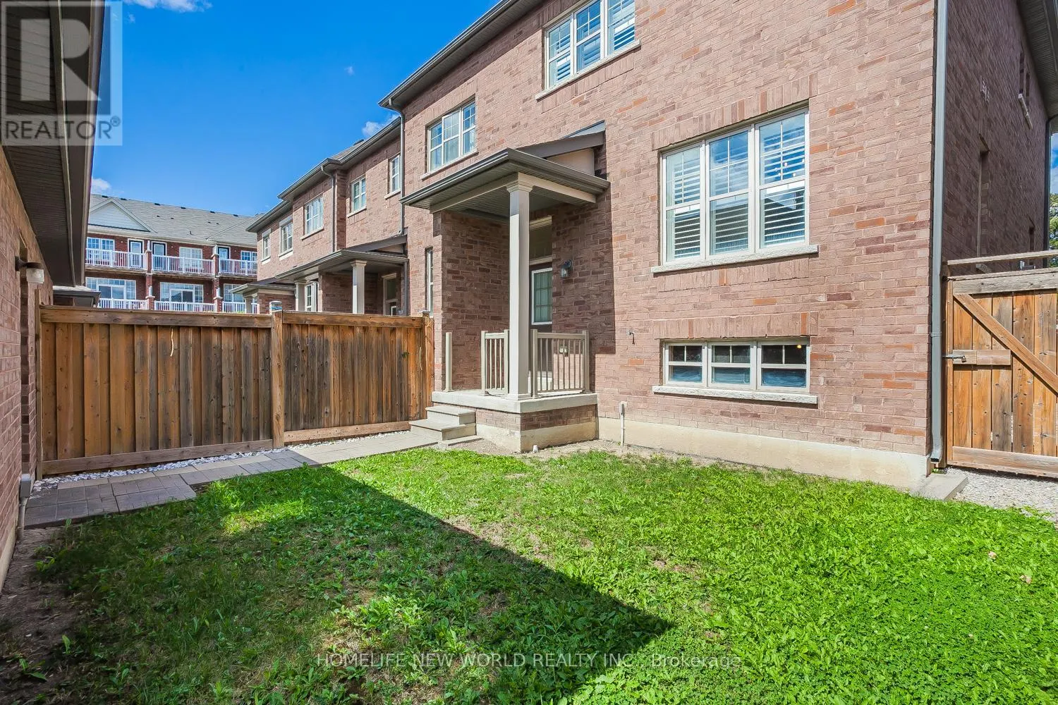 39 CHERNA AVENUE S