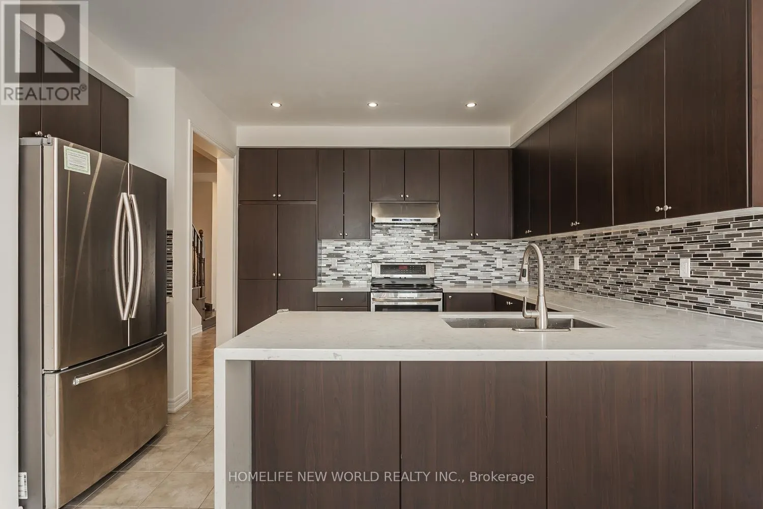 39 CHERNA AVENUE S