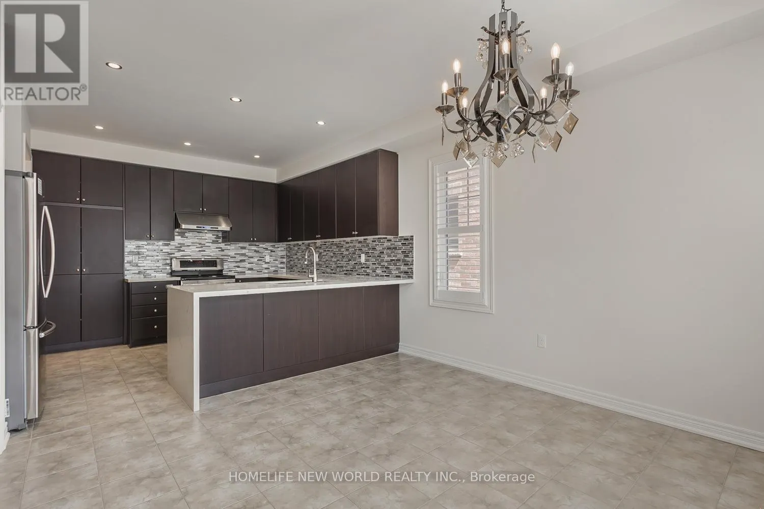39 CHERNA AVENUE S