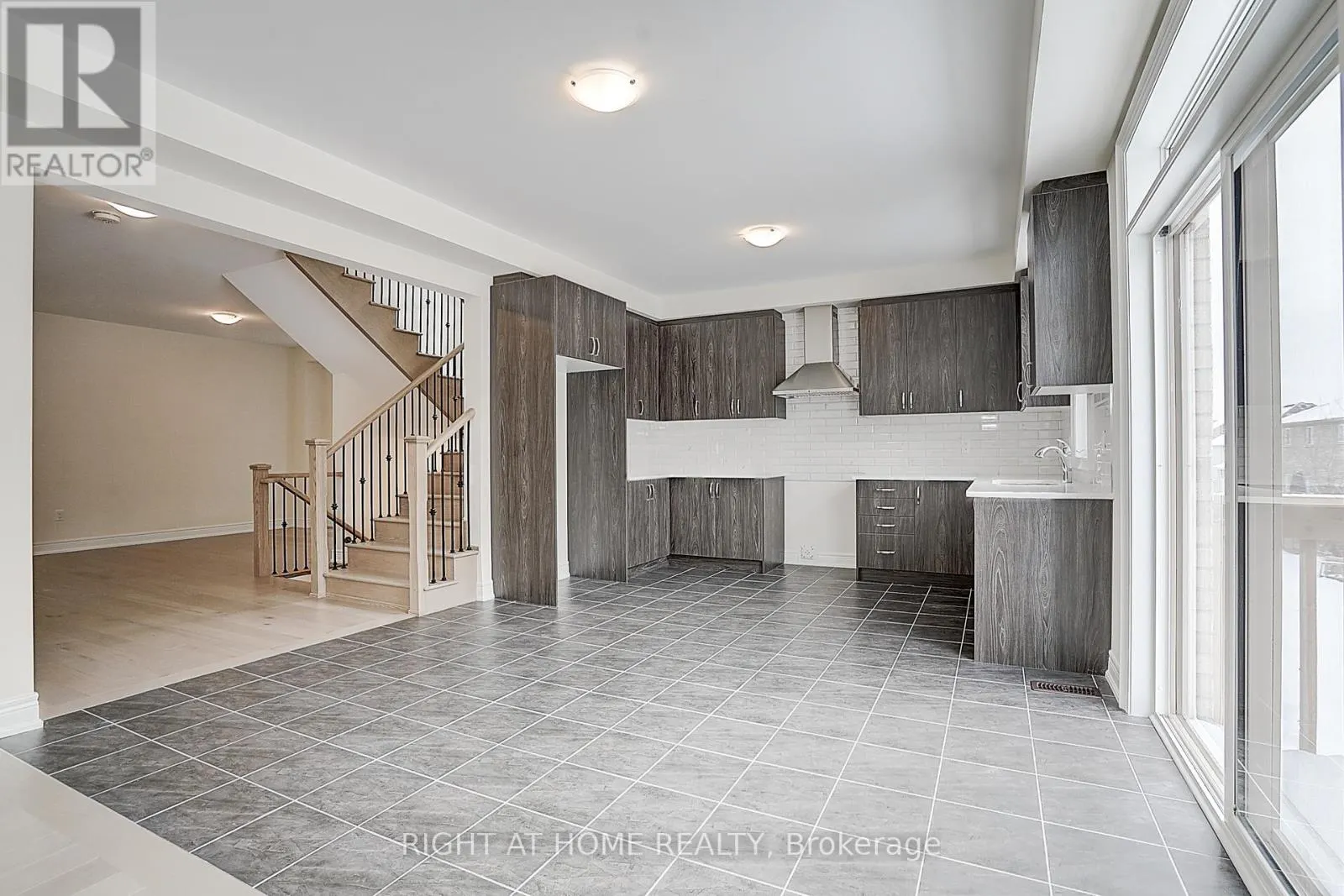 39 BOSTOCK DRIVE