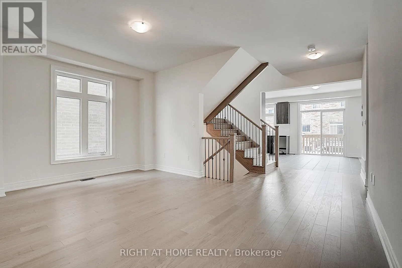 39 BOSTOCK DRIVE