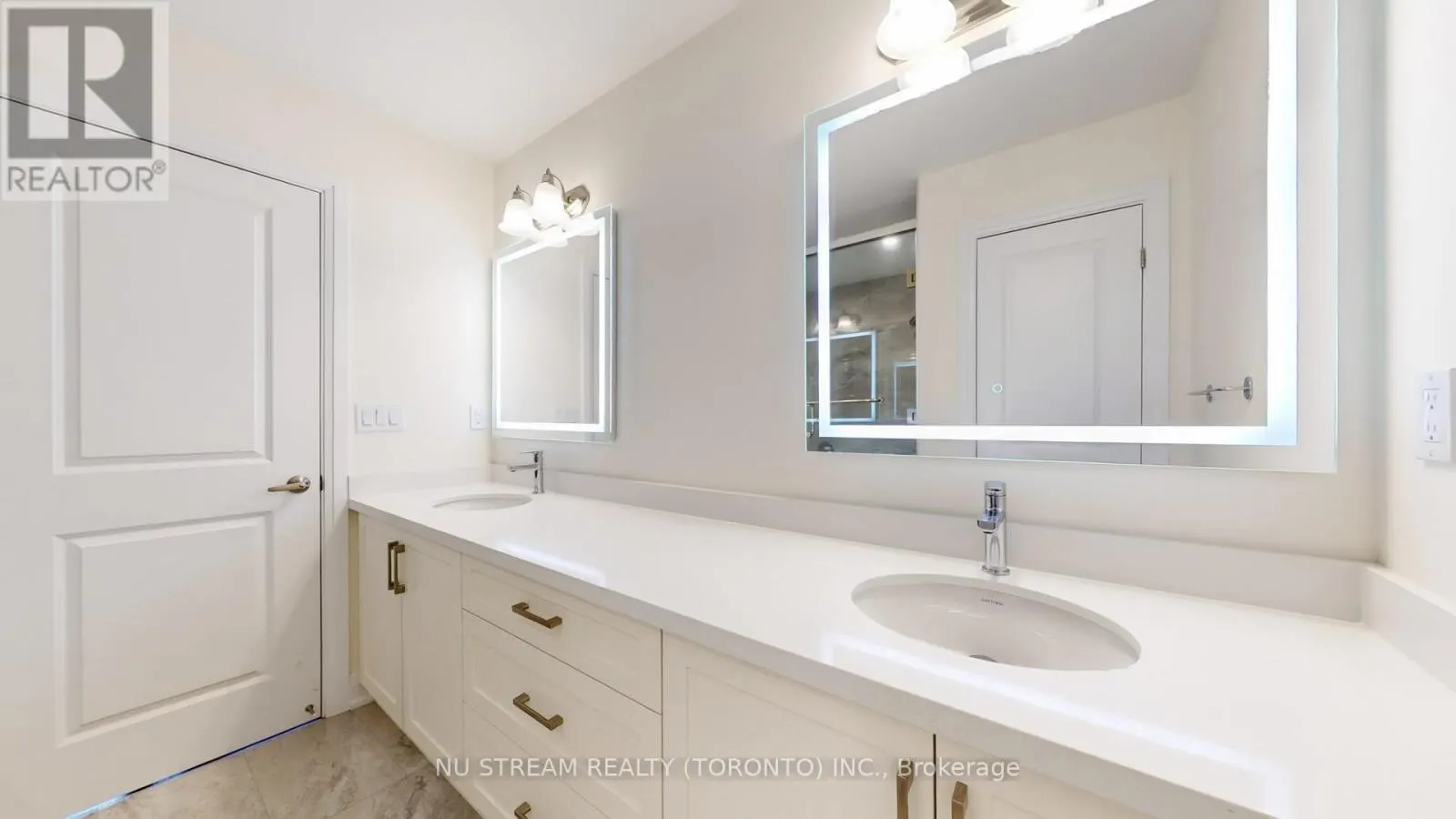 68 CLIPPERS CRESCENT