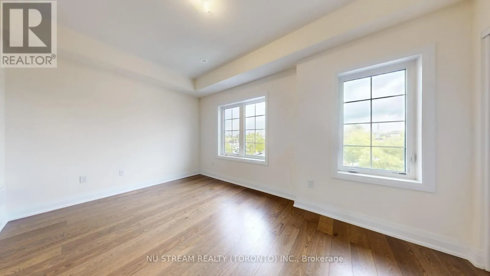 68 CLIPPERS CRESCENT