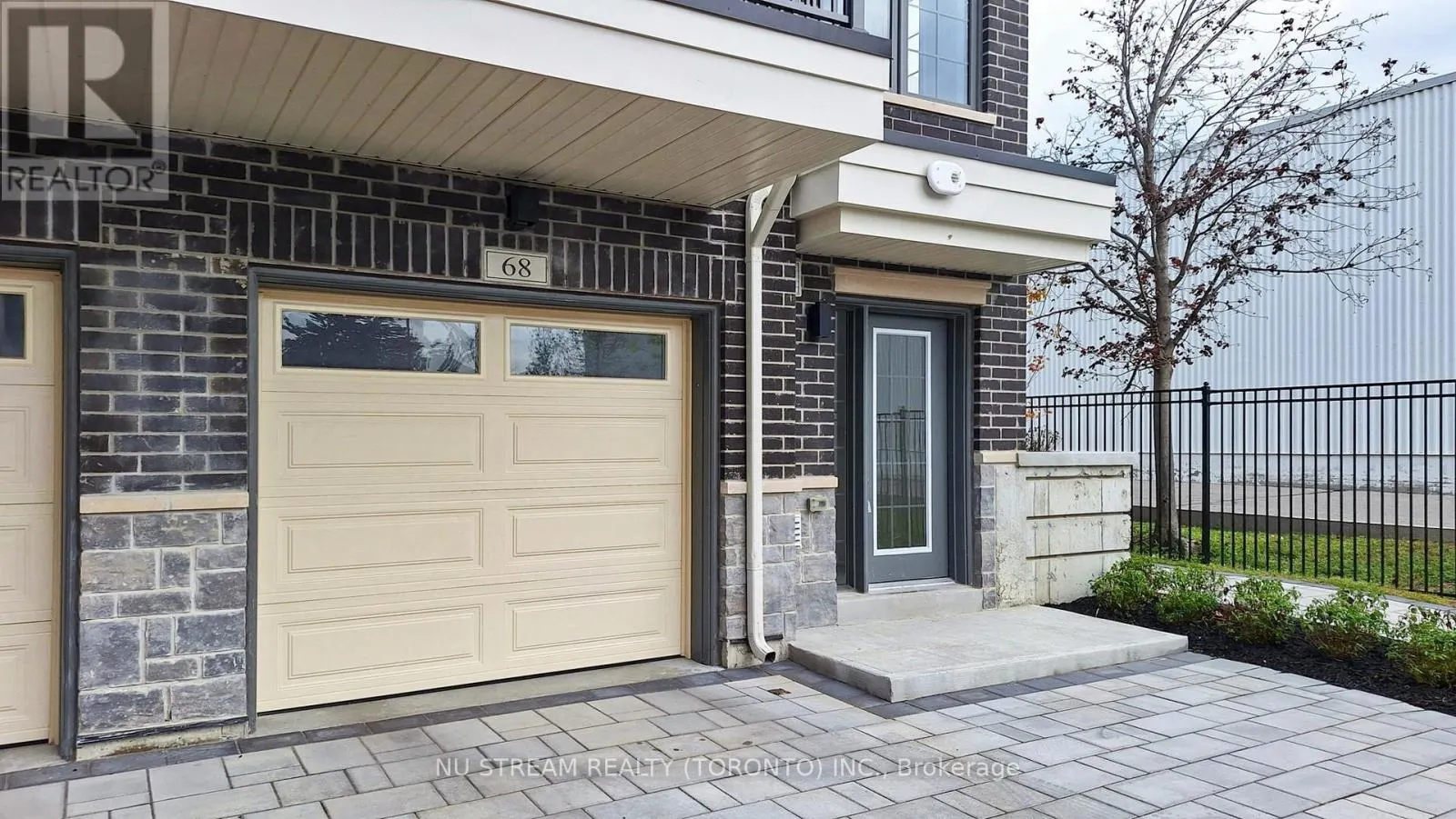 68 CLIPPERS CRESCENT