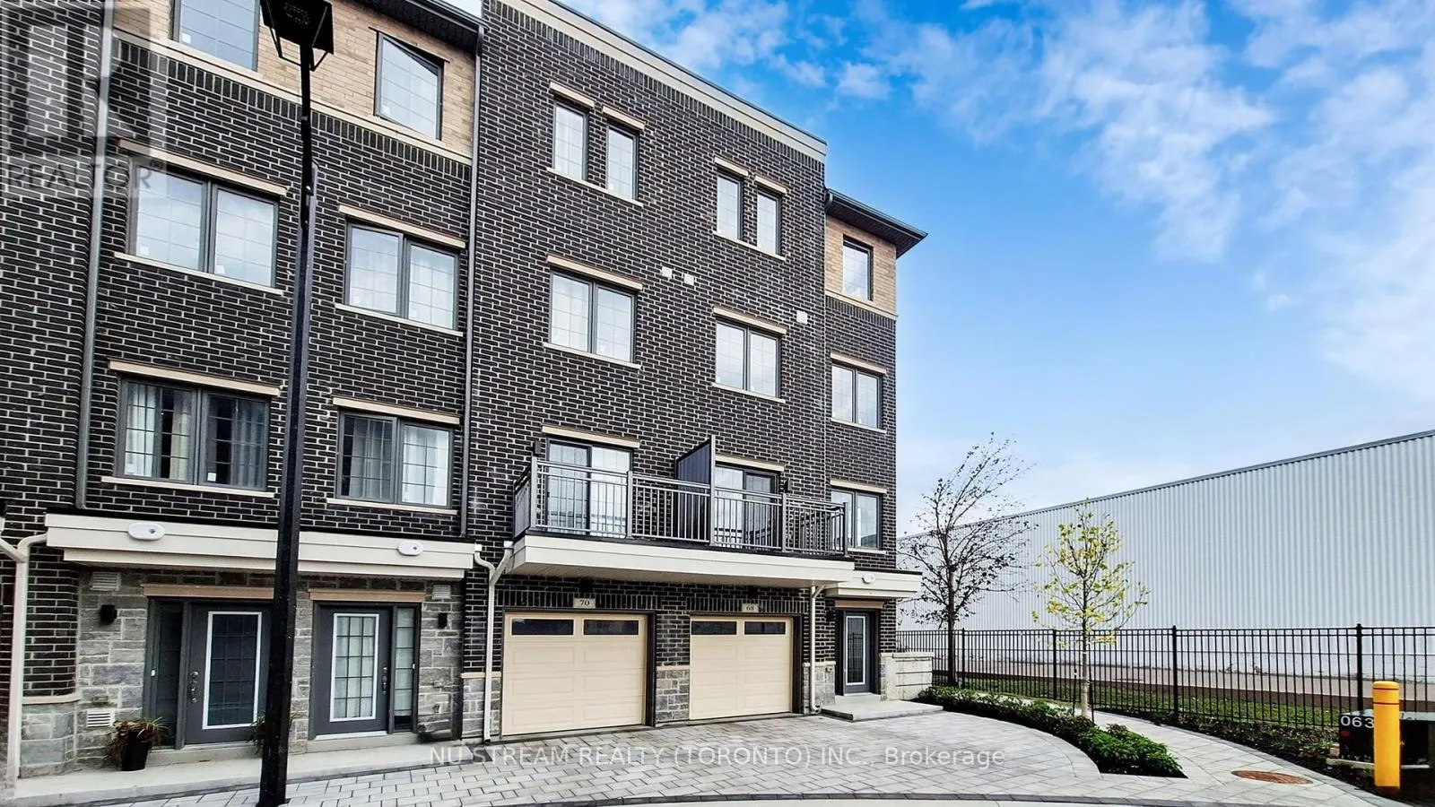 68 CLIPPERS CRESCENT