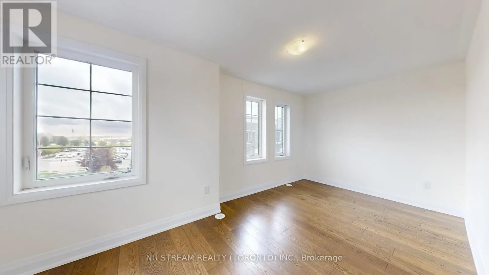 68 CLIPPERS CRESCENT