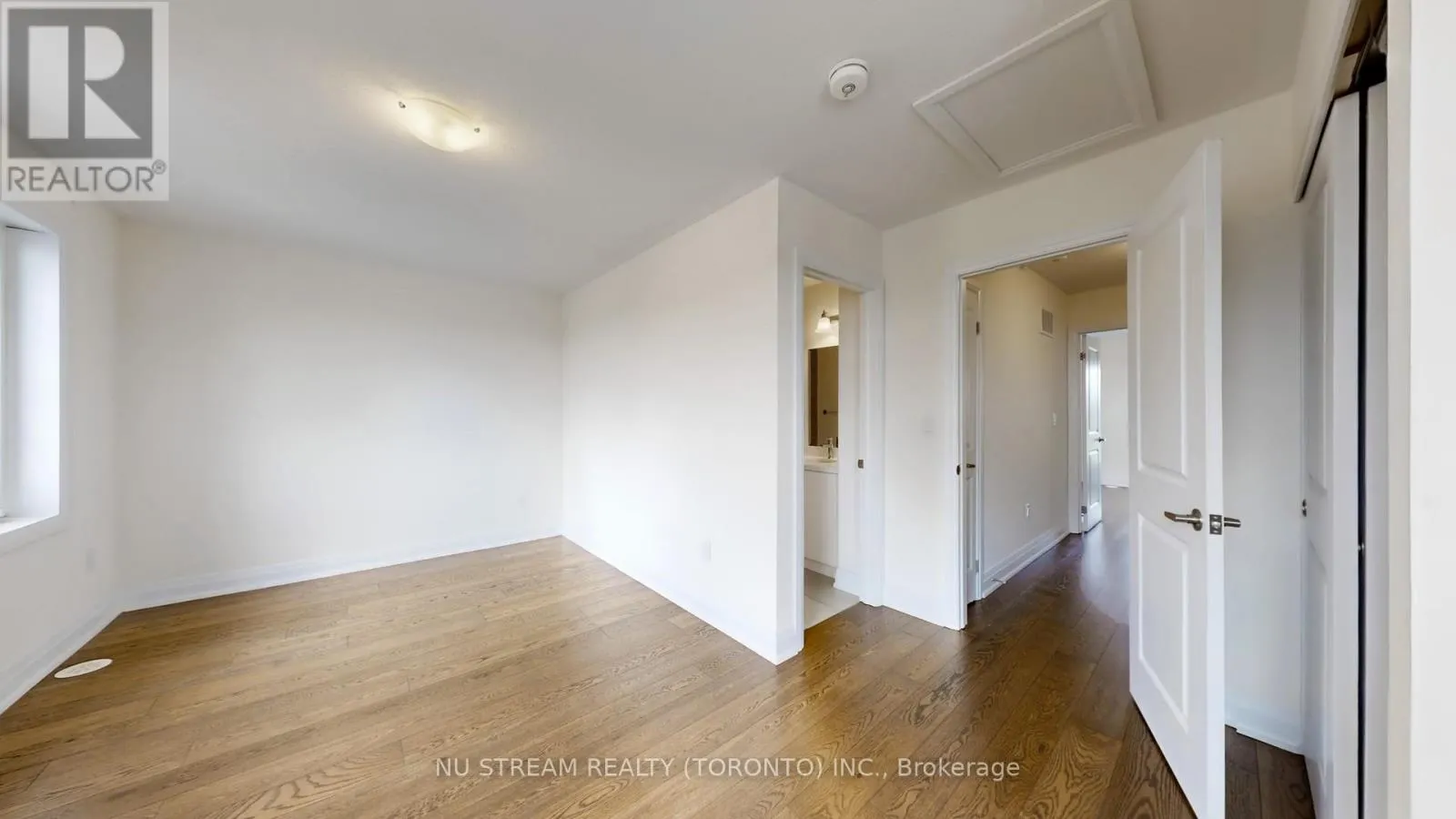 68 CLIPPERS CRESCENT