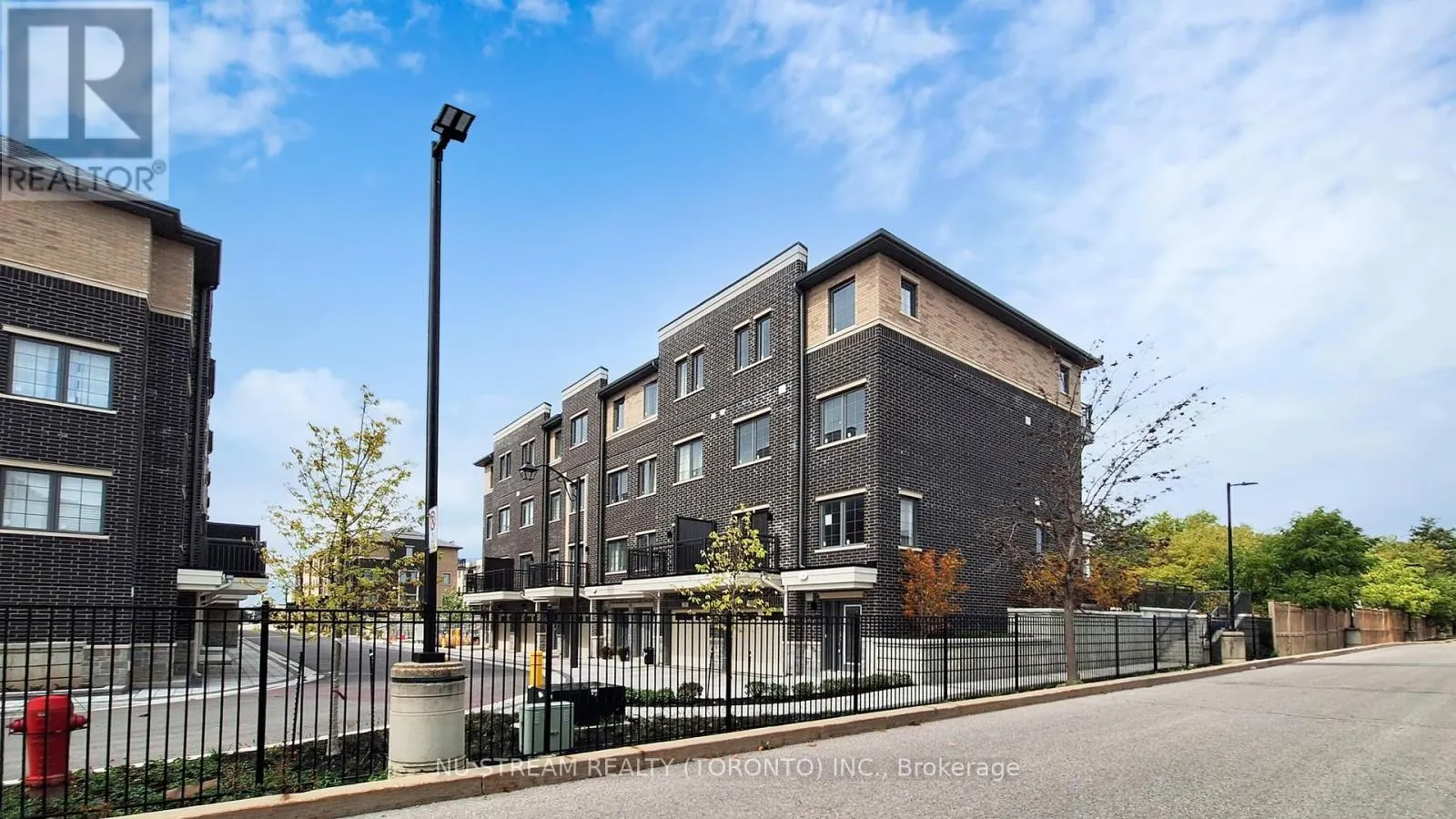 68 CLIPPERS CRESCENT