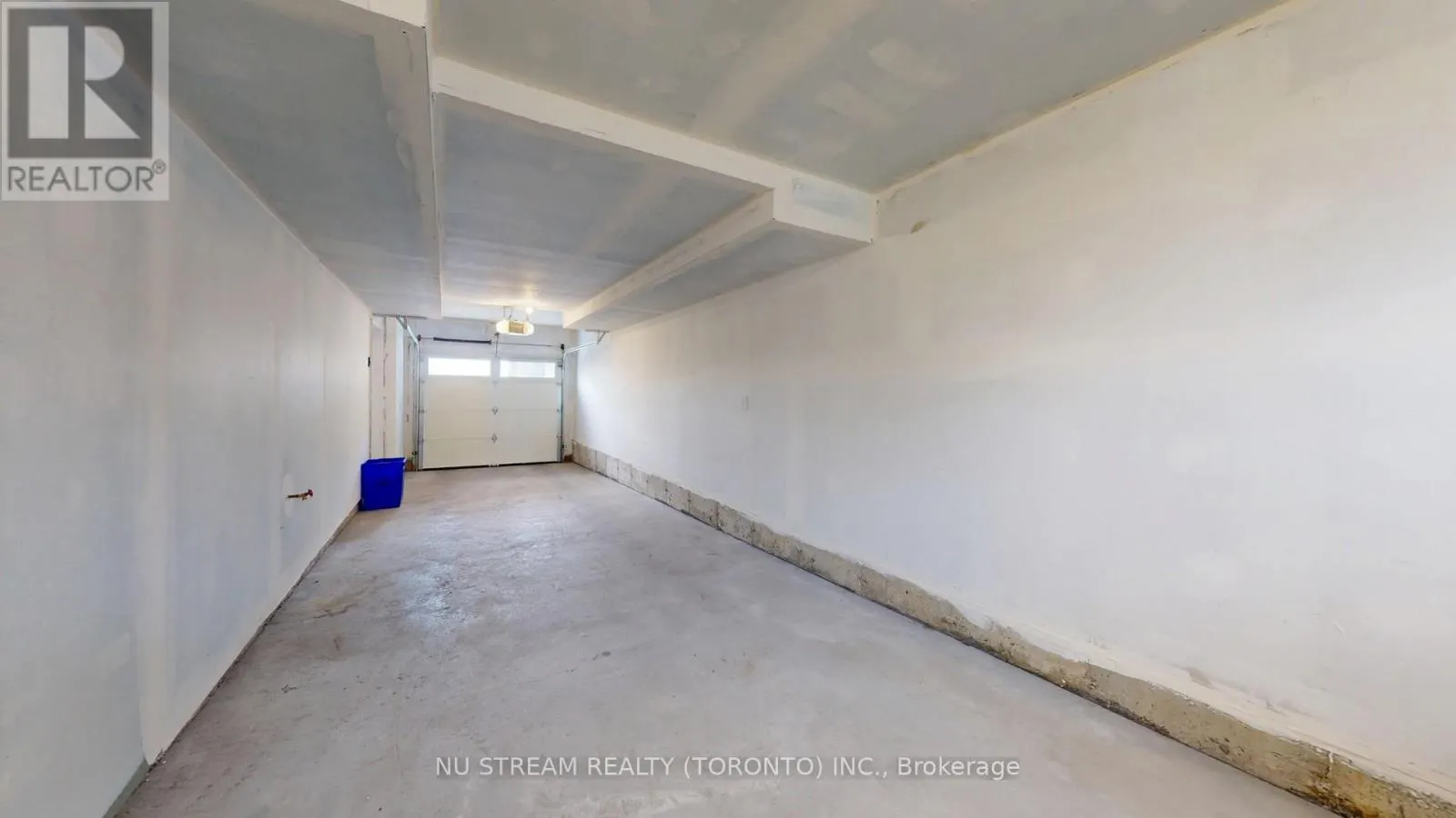 68 CLIPPERS CRESCENT