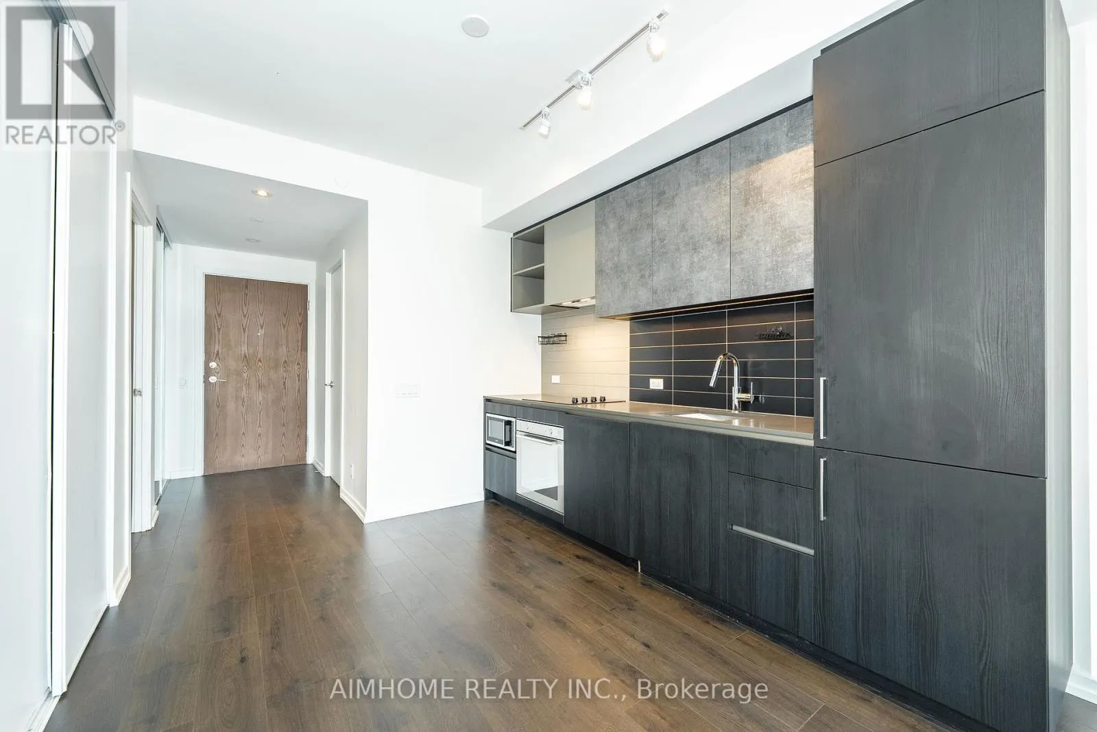 5005 - 7890 JANE STREET