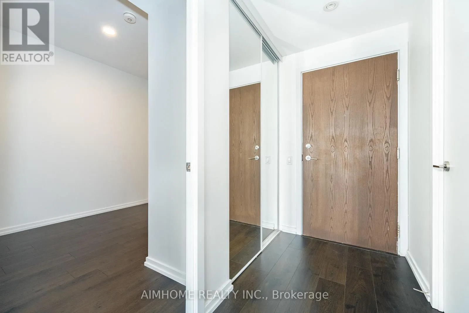 5005 - 7890 JANE STREET