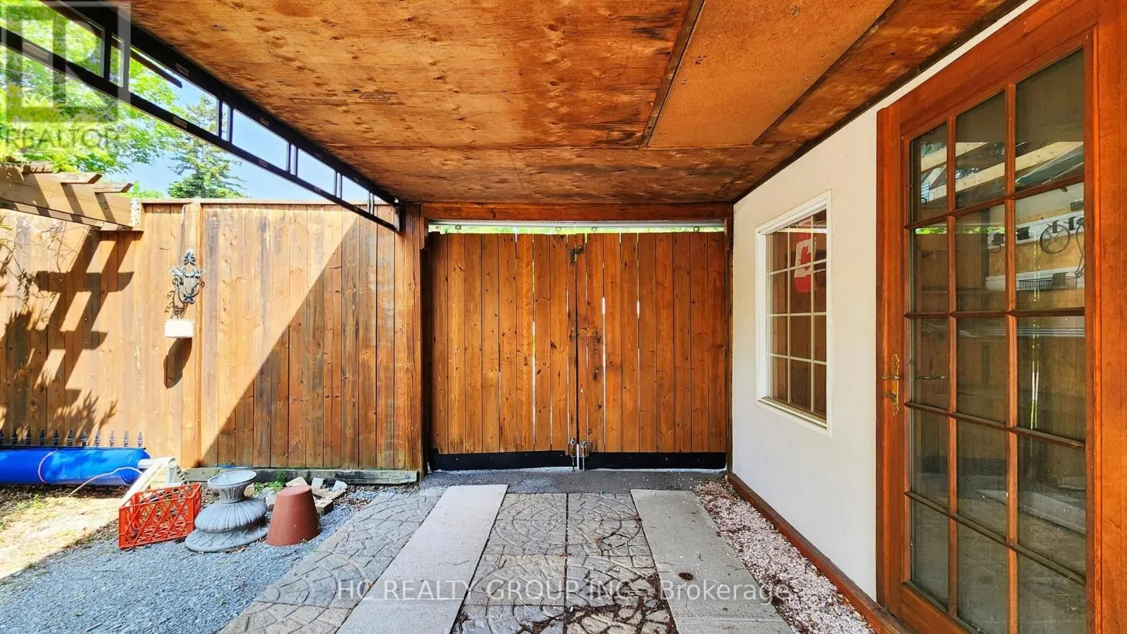 21 SIR CONSTANTINE DRIVE