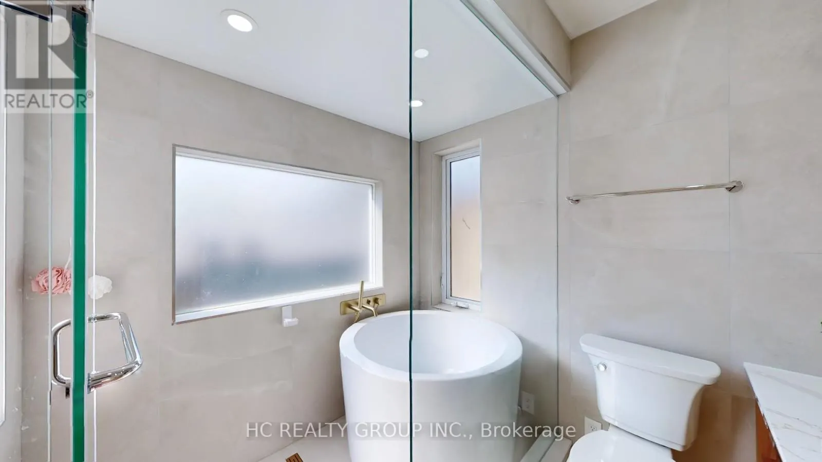 21 SIR CONSTANTINE DRIVE