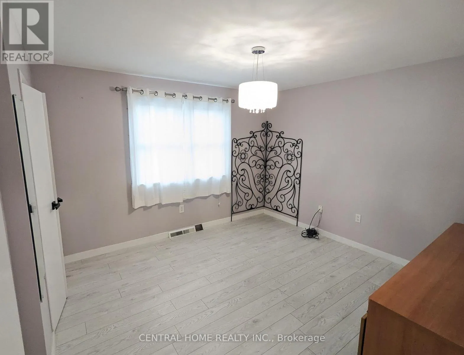 MAIN FLOOR - 333 WALKER AVENUE