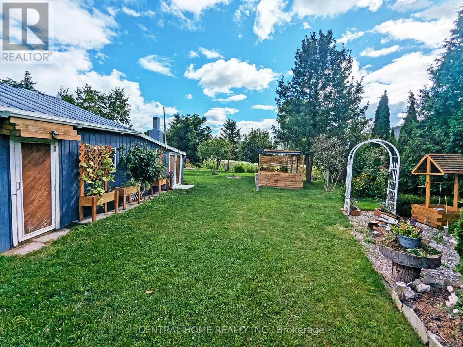 MAIN FLOOR - 333 WALKER AVENUE