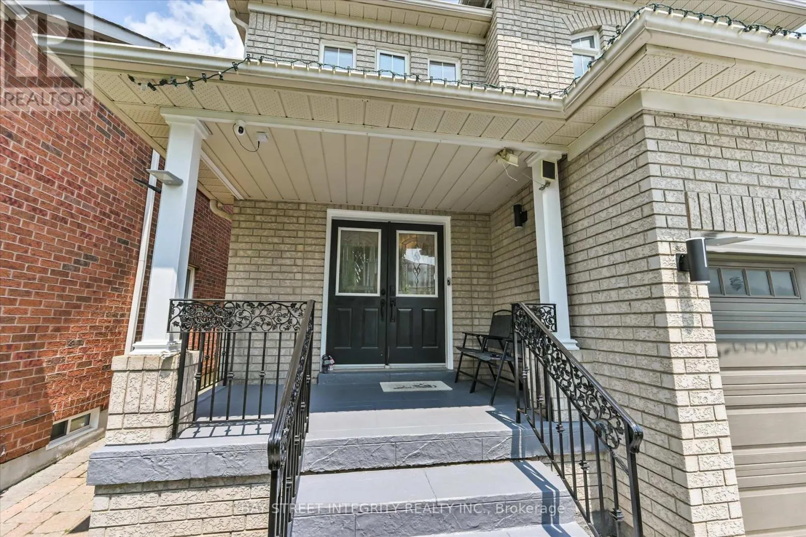 32 SAIL CRESCENT