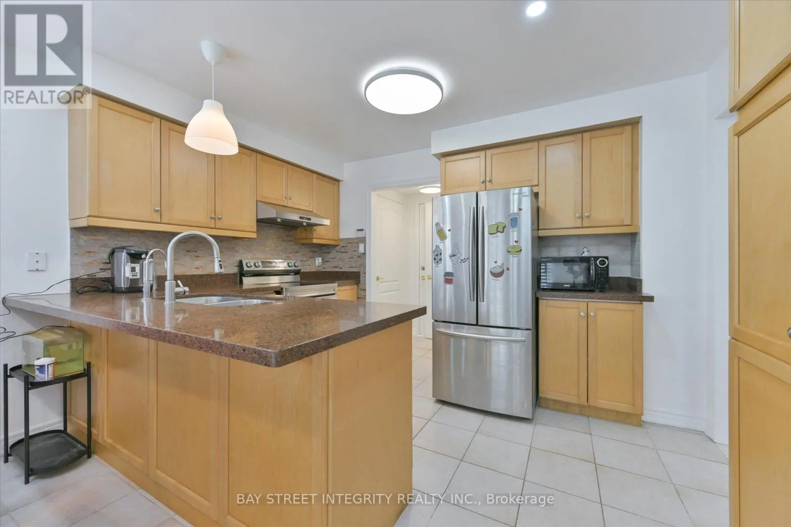 32 SAIL CRESCENT