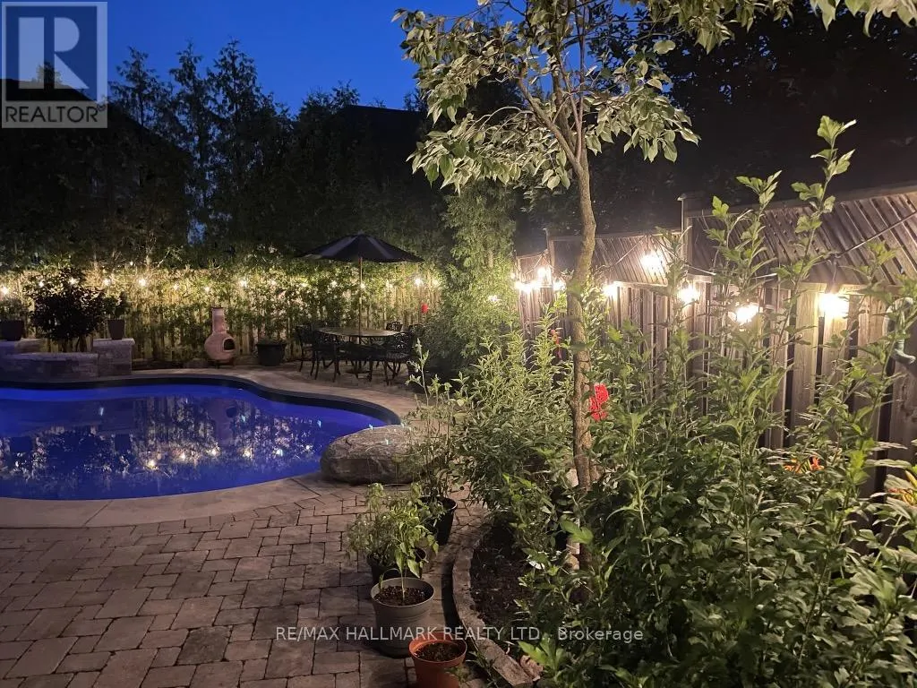 12 FOREST MANOR PLACE