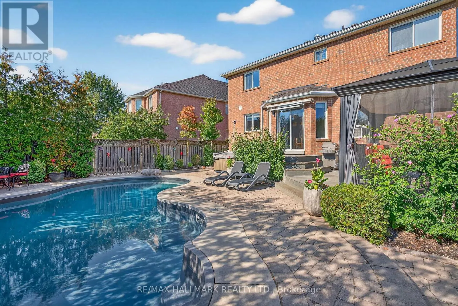 12 FOREST MANOR PLACE